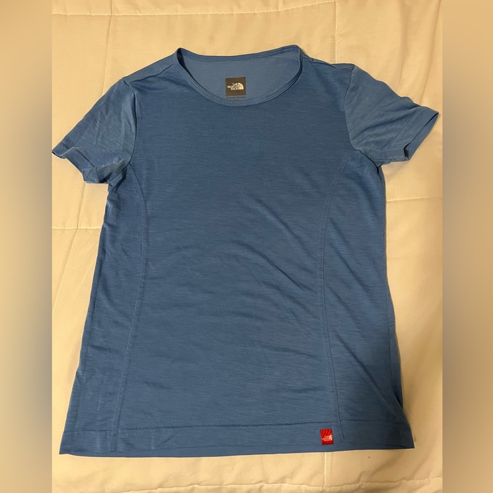 North face: vapor wick t-shirt | size: small | color: blue